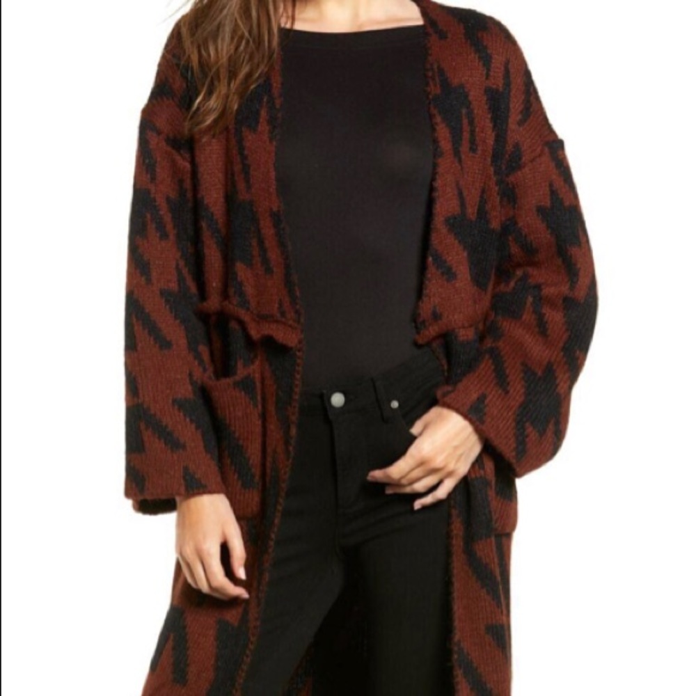 Moon River Houndstooth Belted Cardigan Rust/black